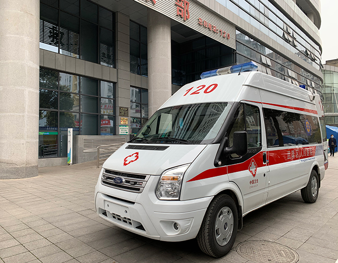 武隆区人民医院装备负压救护车